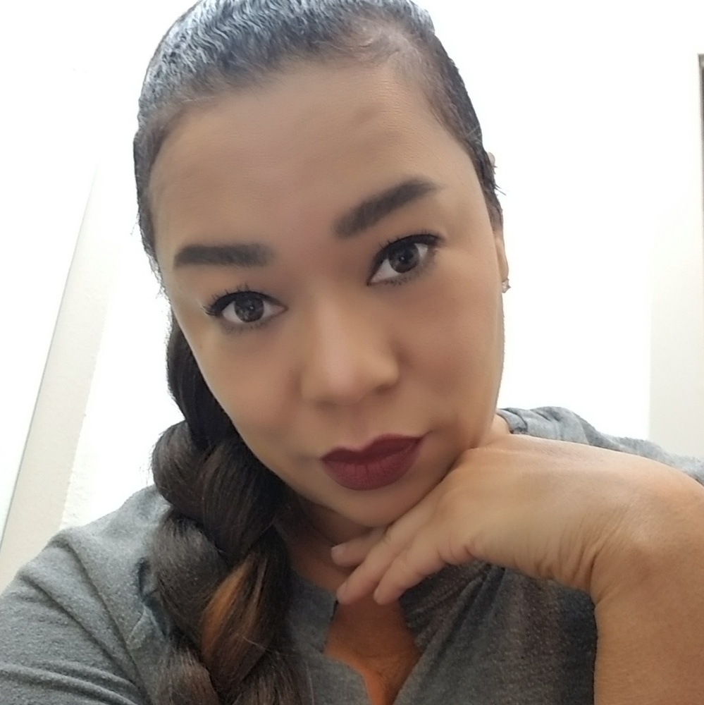 Meet your Posher, Julia